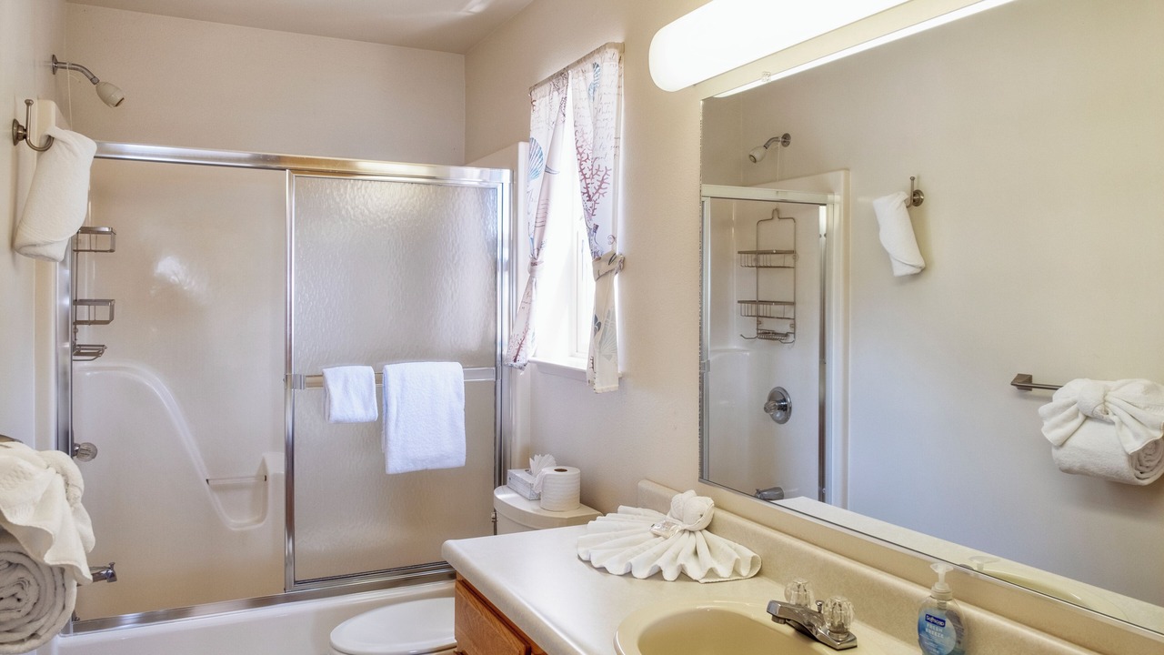 Photo of Bathroom in Albion