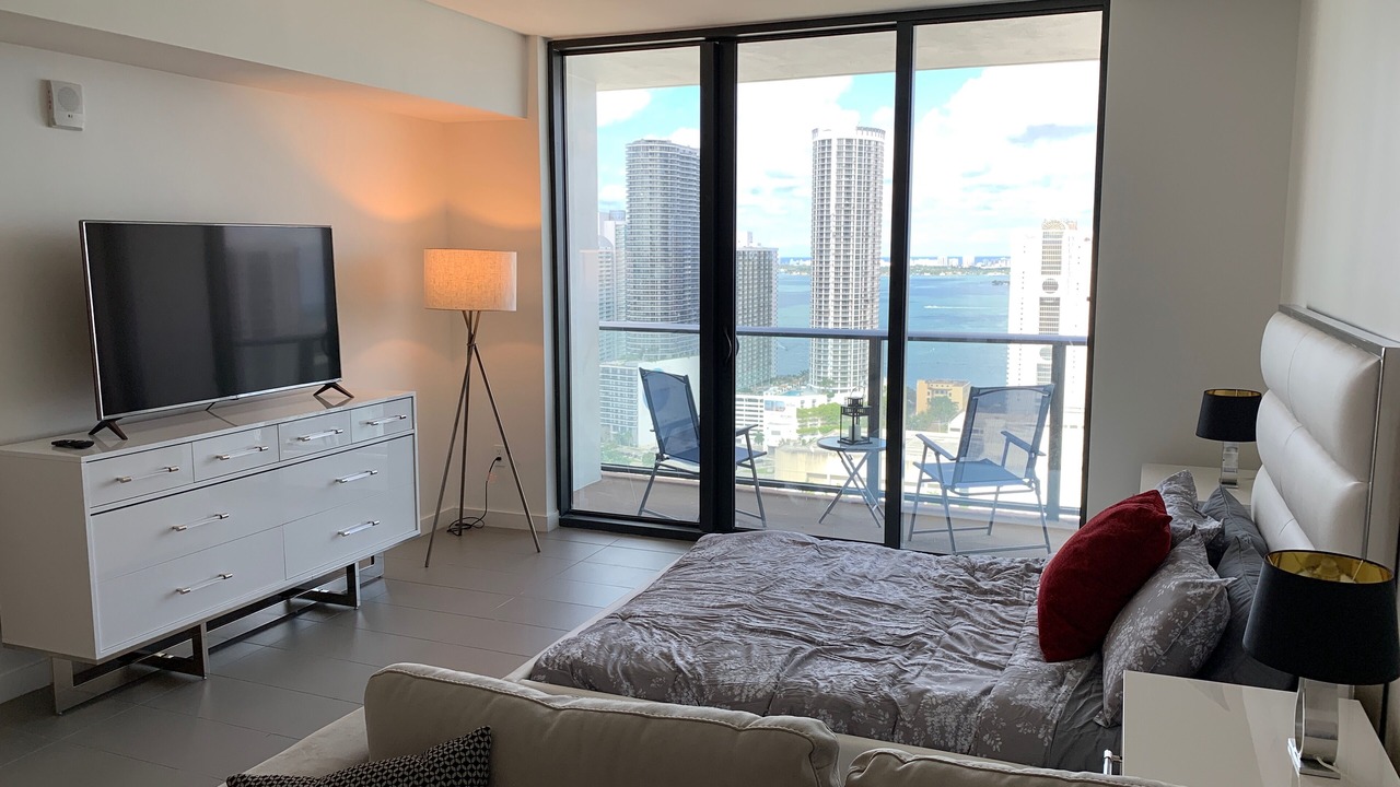 Photo of Livingroom in Town Square