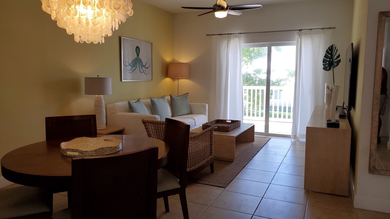 Photo of Livingroom in Alice Town