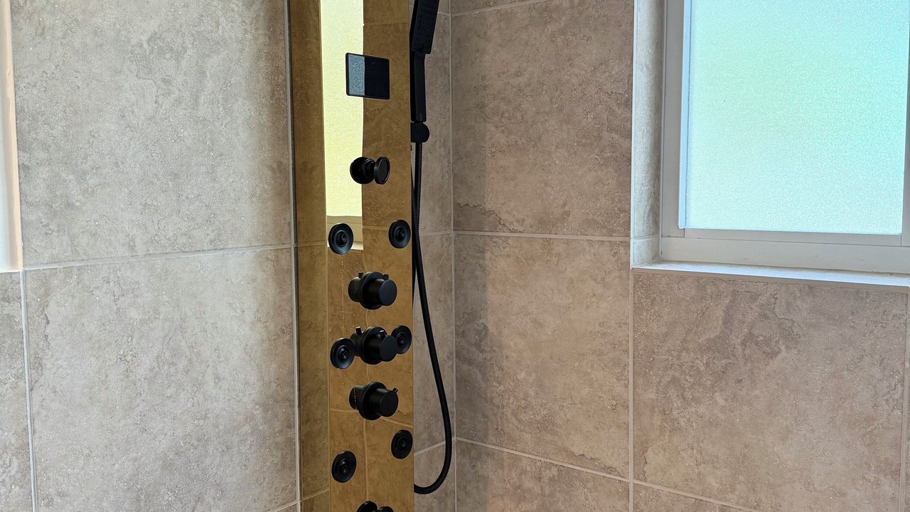 Photo of Bathroom in Alice Town