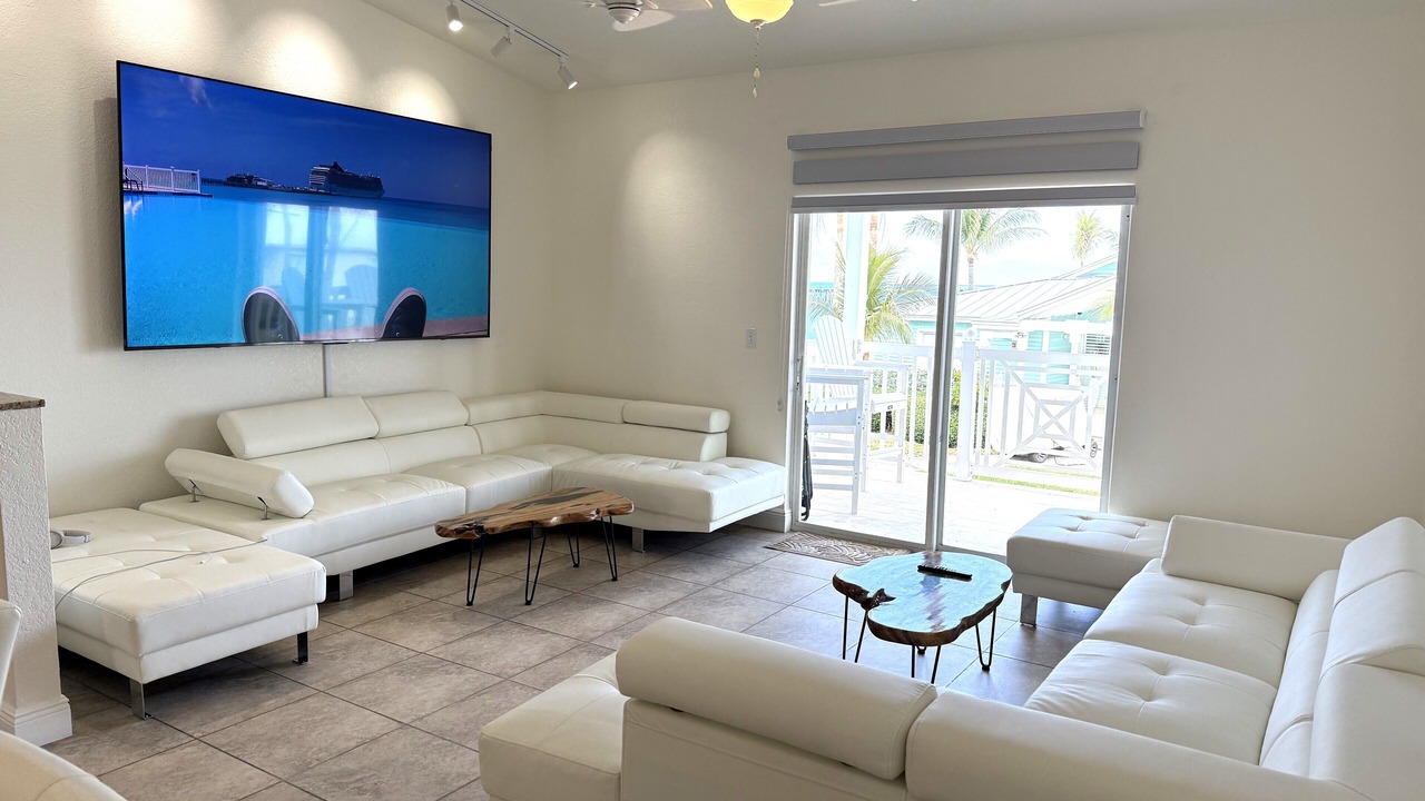 Photo of Livingroom in Alice Town