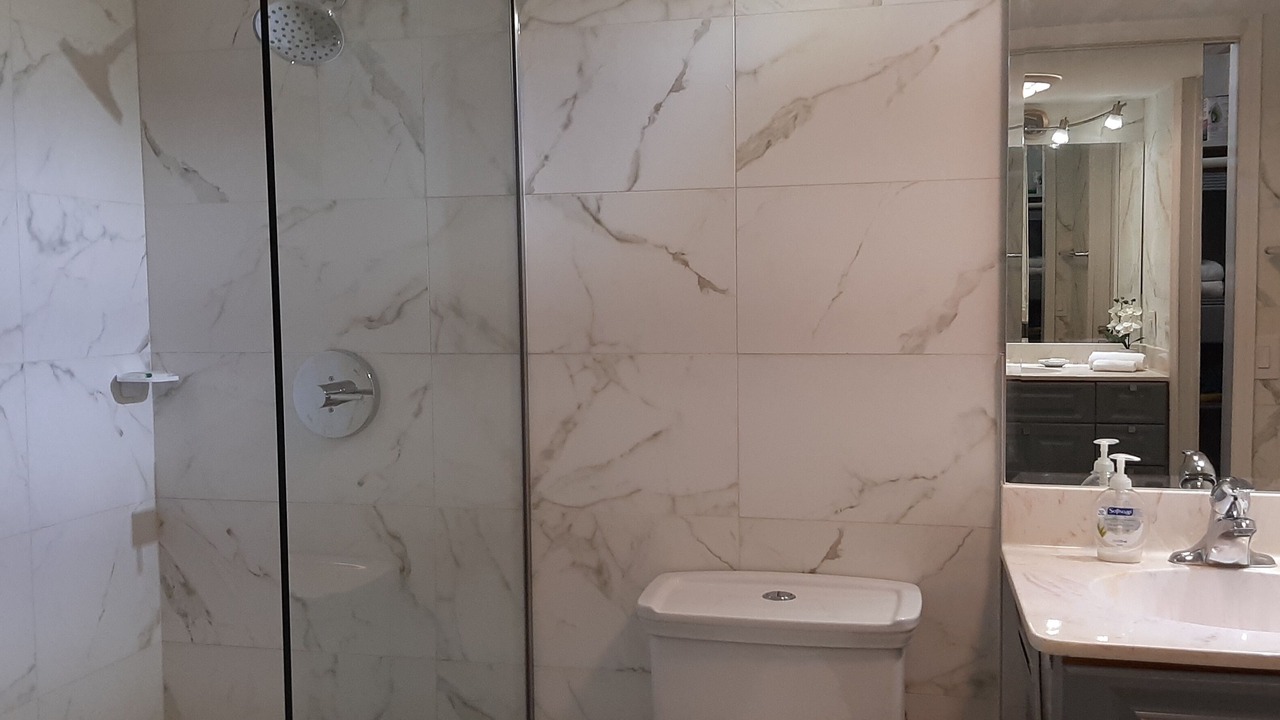 Photo of Bathroom in Galt Mile