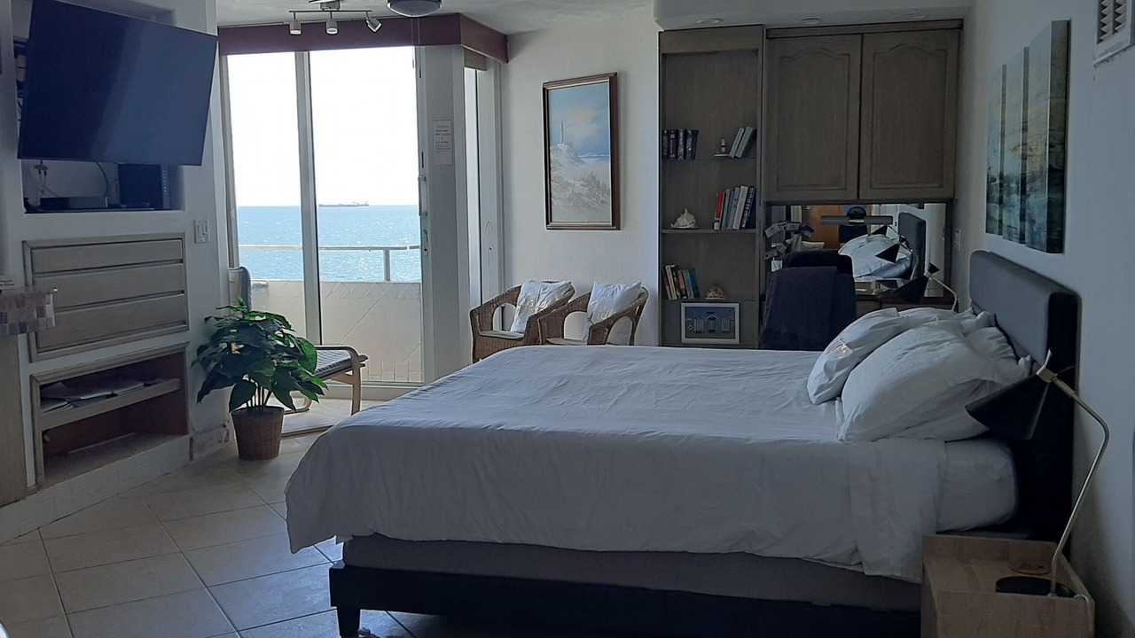 Photo of Bedroom in Galt Mile