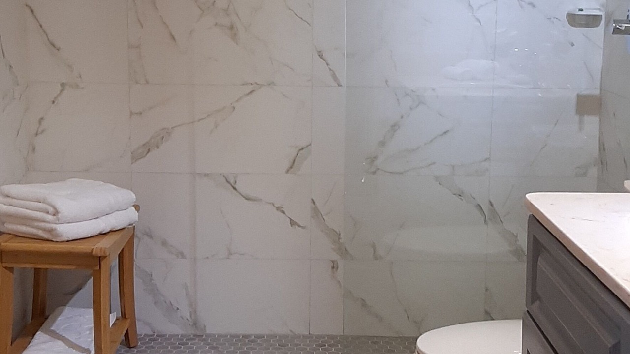 Photo of Bathroom in Galt Mile