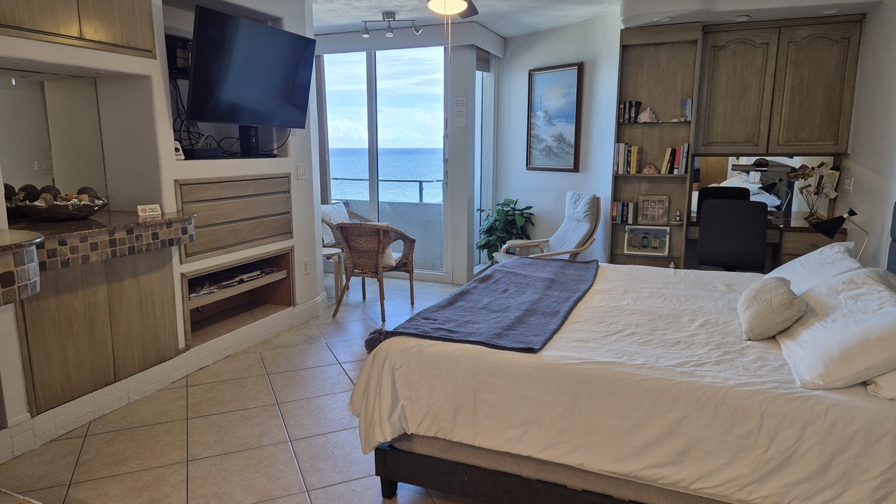 Photo of Bedroom in Galt Mile