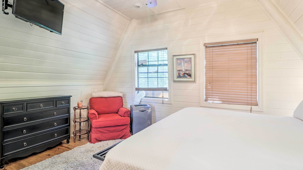 Photo of Bedroom in Little Kowaliga
