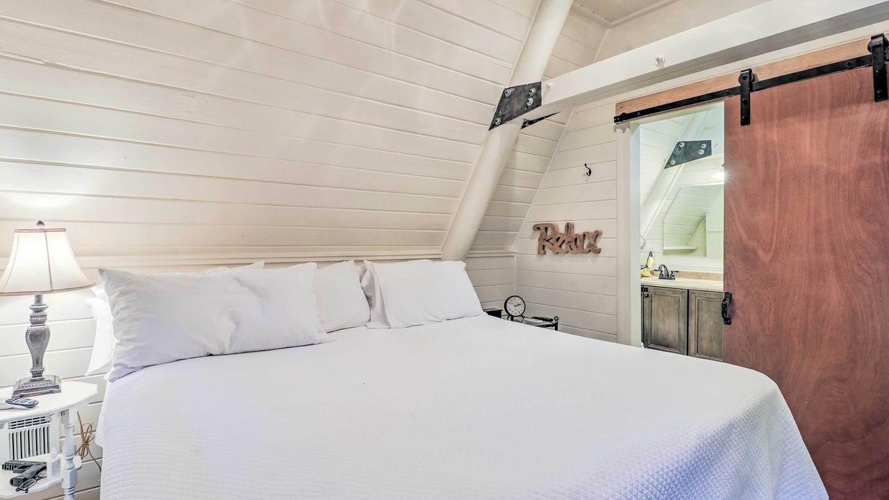 Photo of Bedroom in Little Kowaliga
