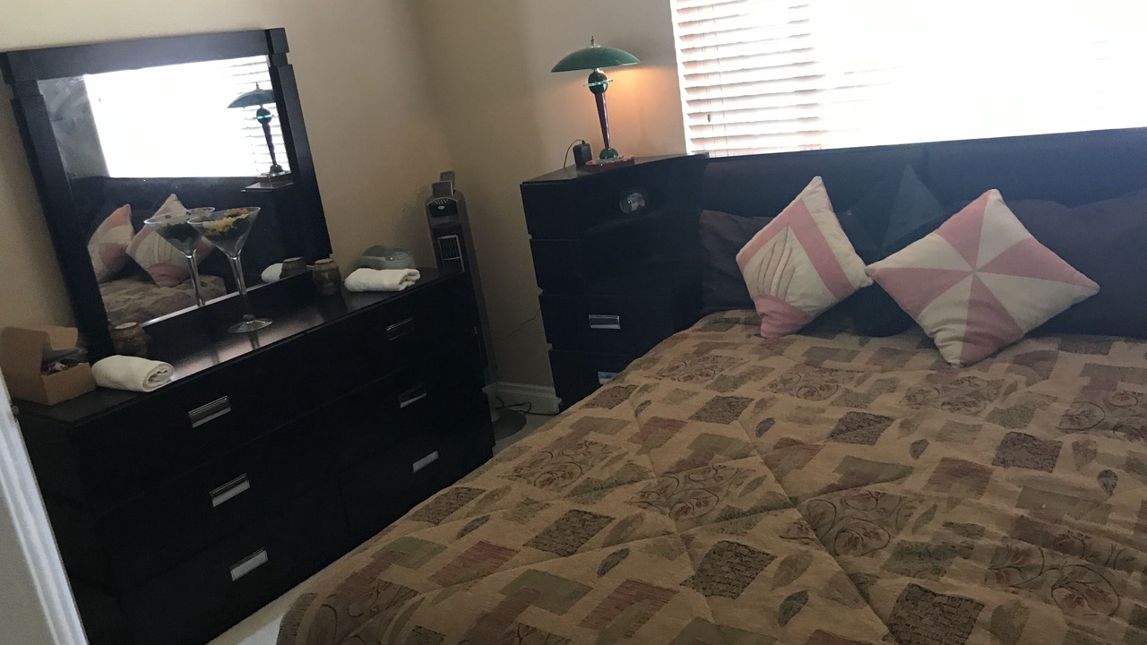 Photo of Bedroom in Woodland Hills