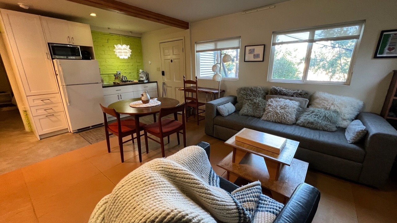 Photo of Livingroom in Sunset Junction