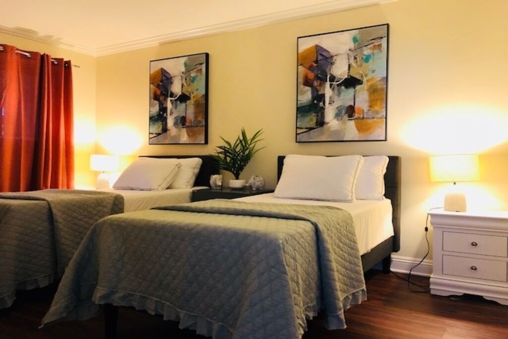 Photo of Bedroom in East Side Costa Mesa
