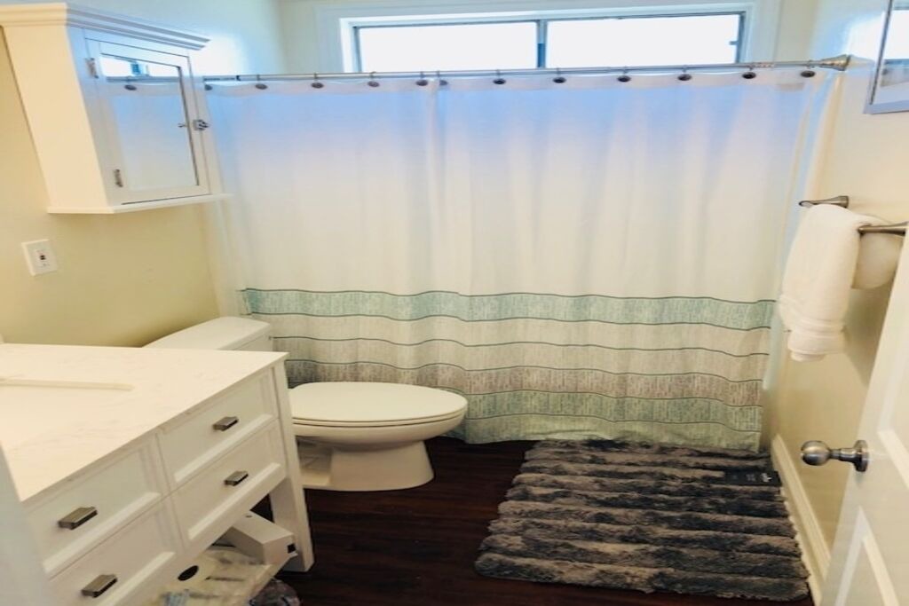 Photo of Bathroom in East Side Costa Mesa