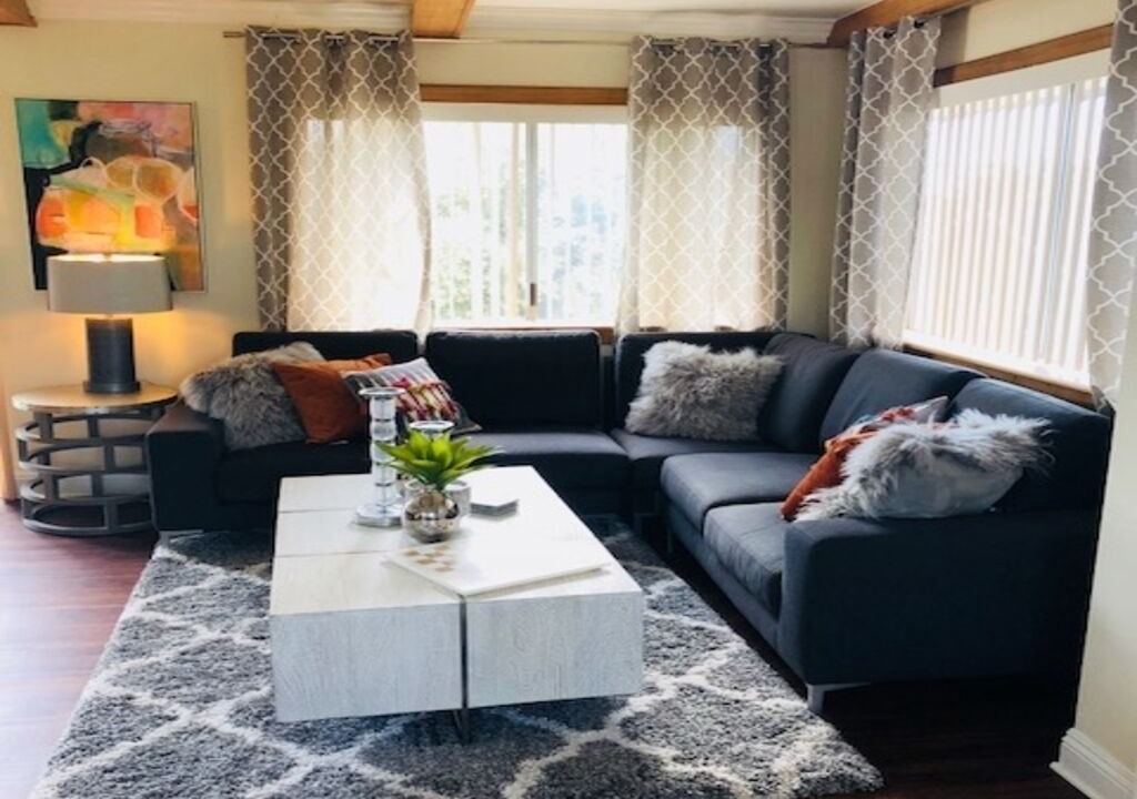 Photo of Livingroom in East Side Costa Mesa