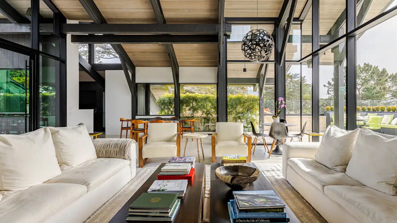 Photo of Livingroom in Carmel Point