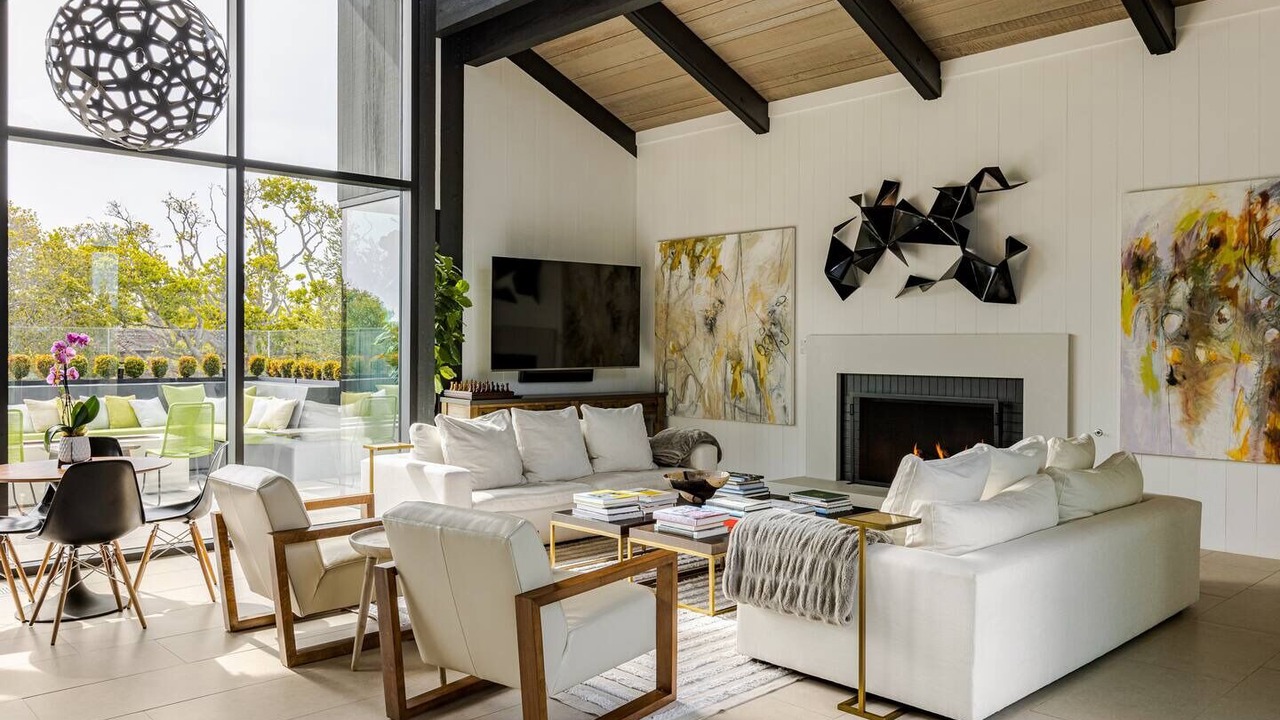 Photo of Livingroom in Carmel Point