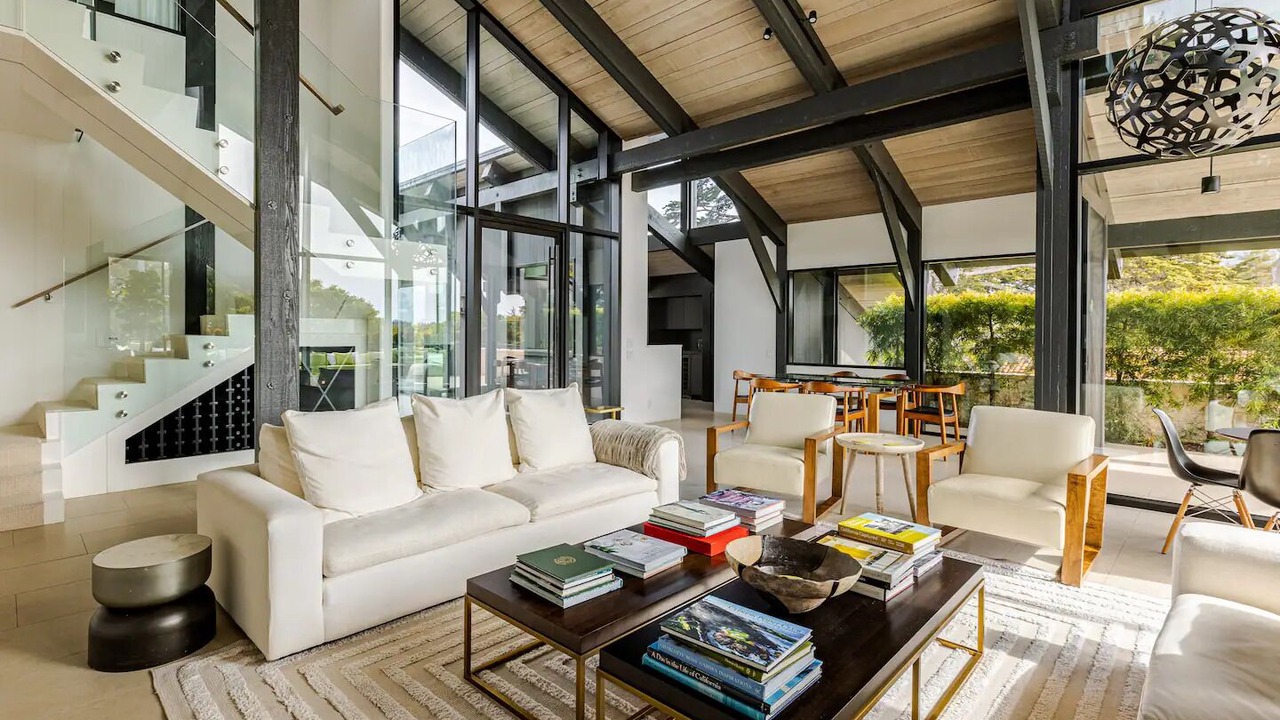Photo of Livingroom in Carmel Point