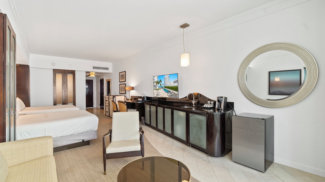 Photo of Bedroom in Mid Beach