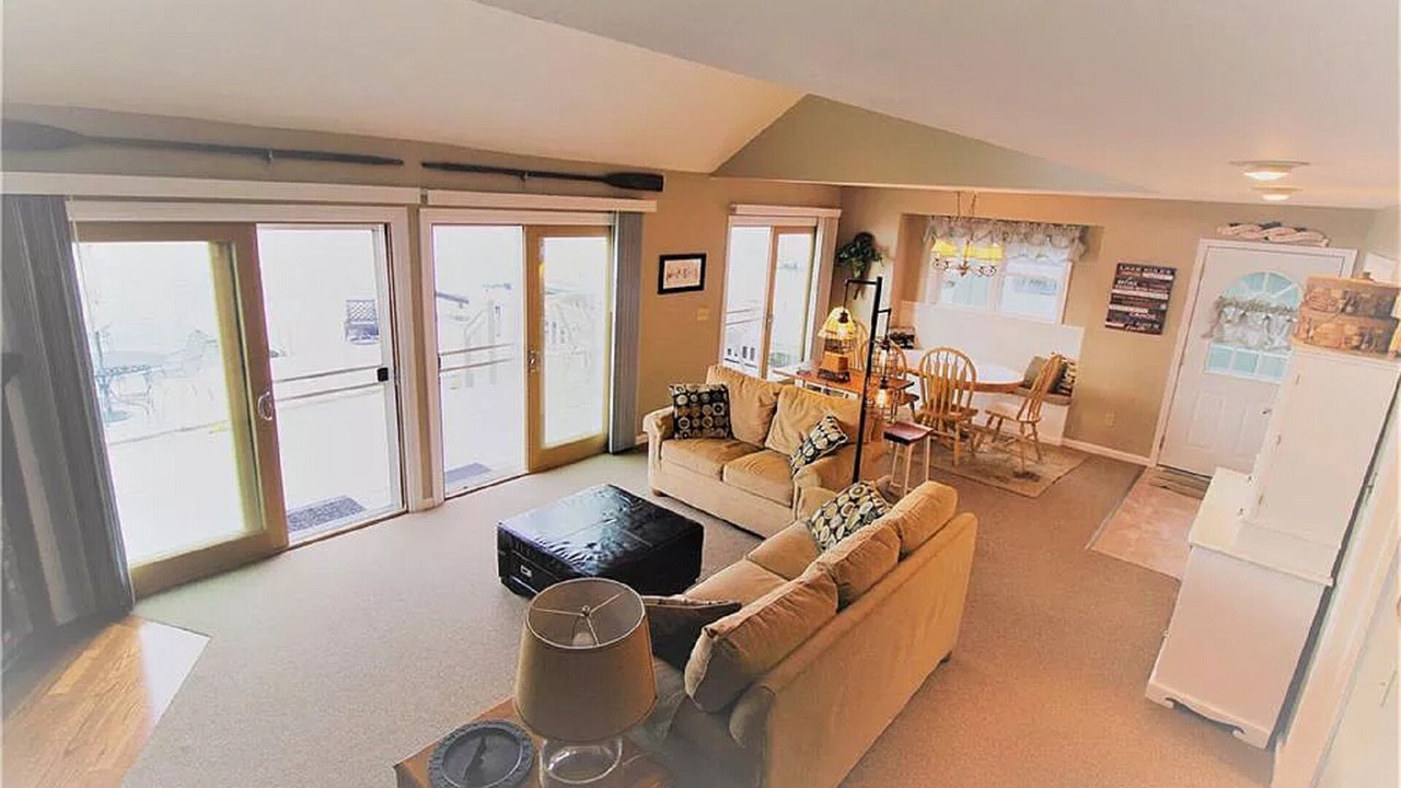 Photo of Livingroom in Hammondsport