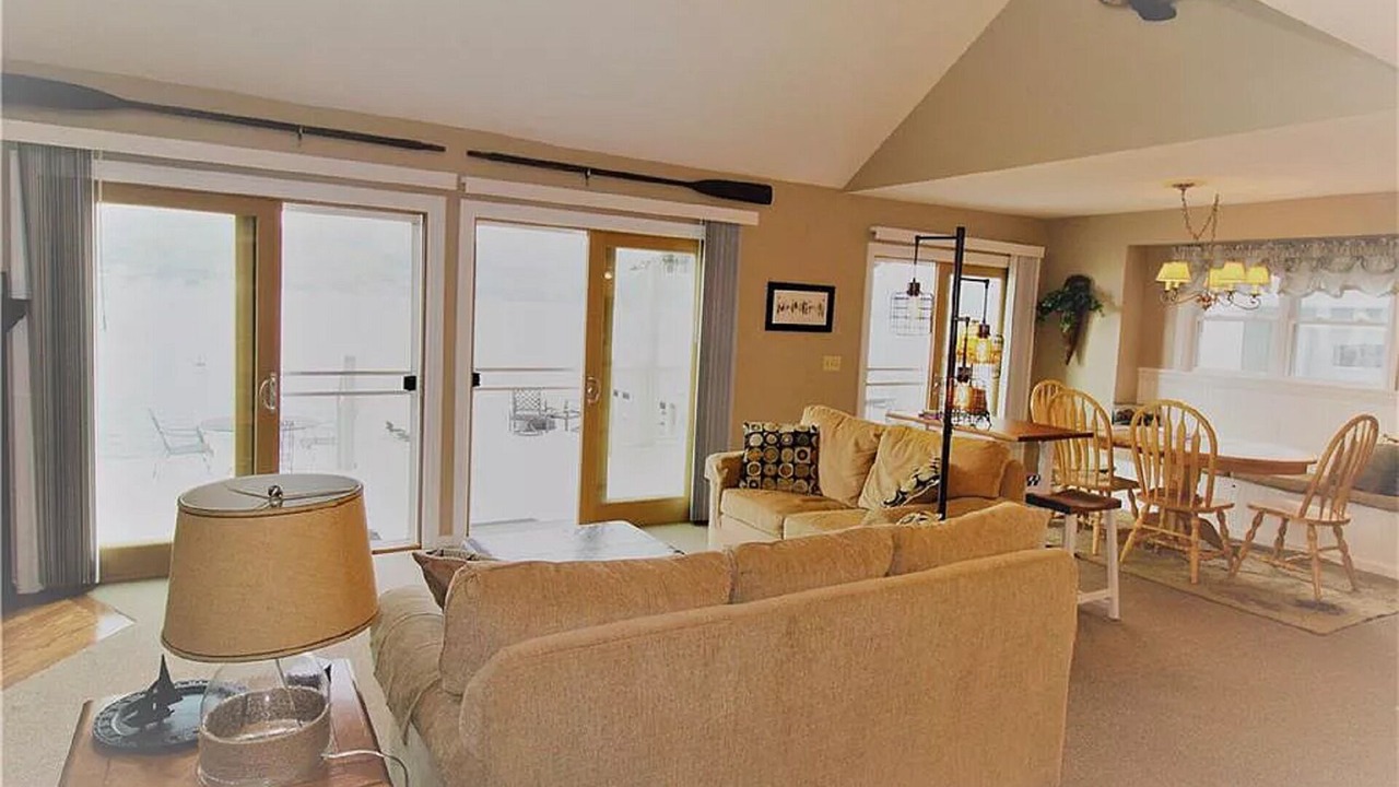 Photo of Livingroom in Hammondsport