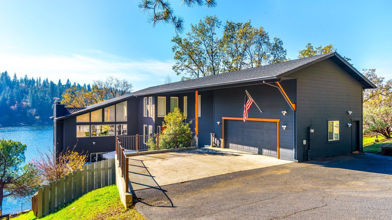 Photo of Outdoor in Groveland