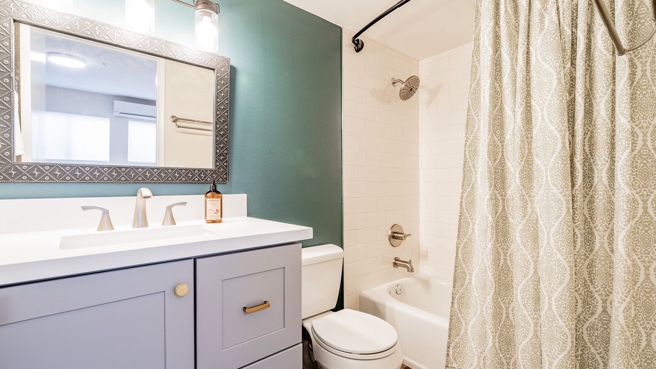 Photo of Bathroom in Midway City