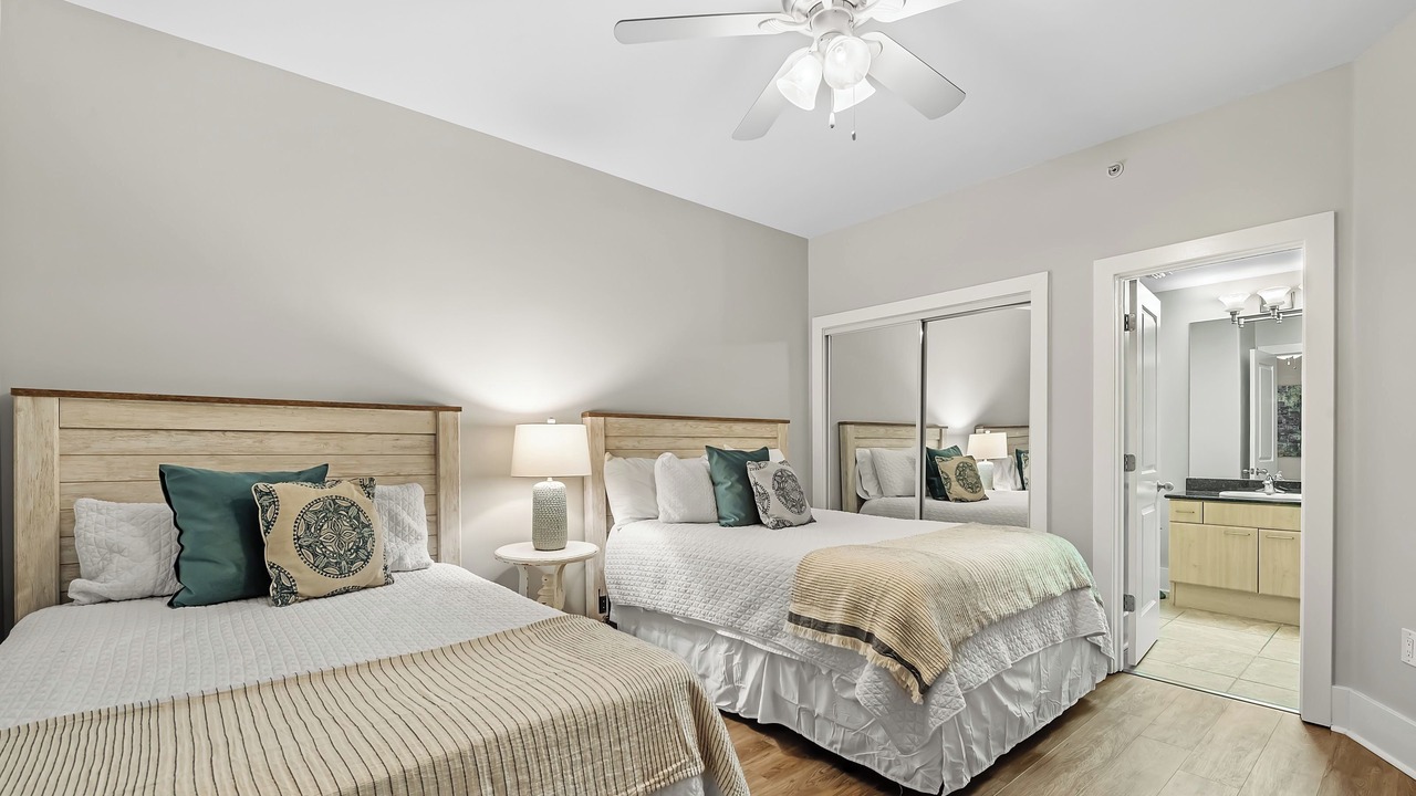 Photo of Bedroom in Orange Beach East