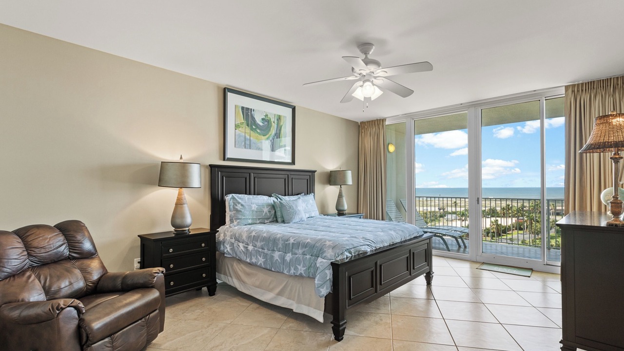 Photo of Bedroom in Orange Beach East
