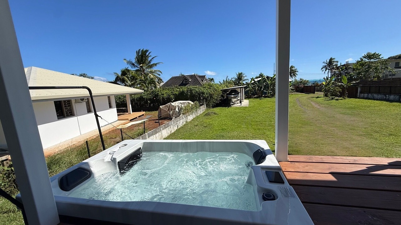 Photo of Patio Balcony in Teahupoo