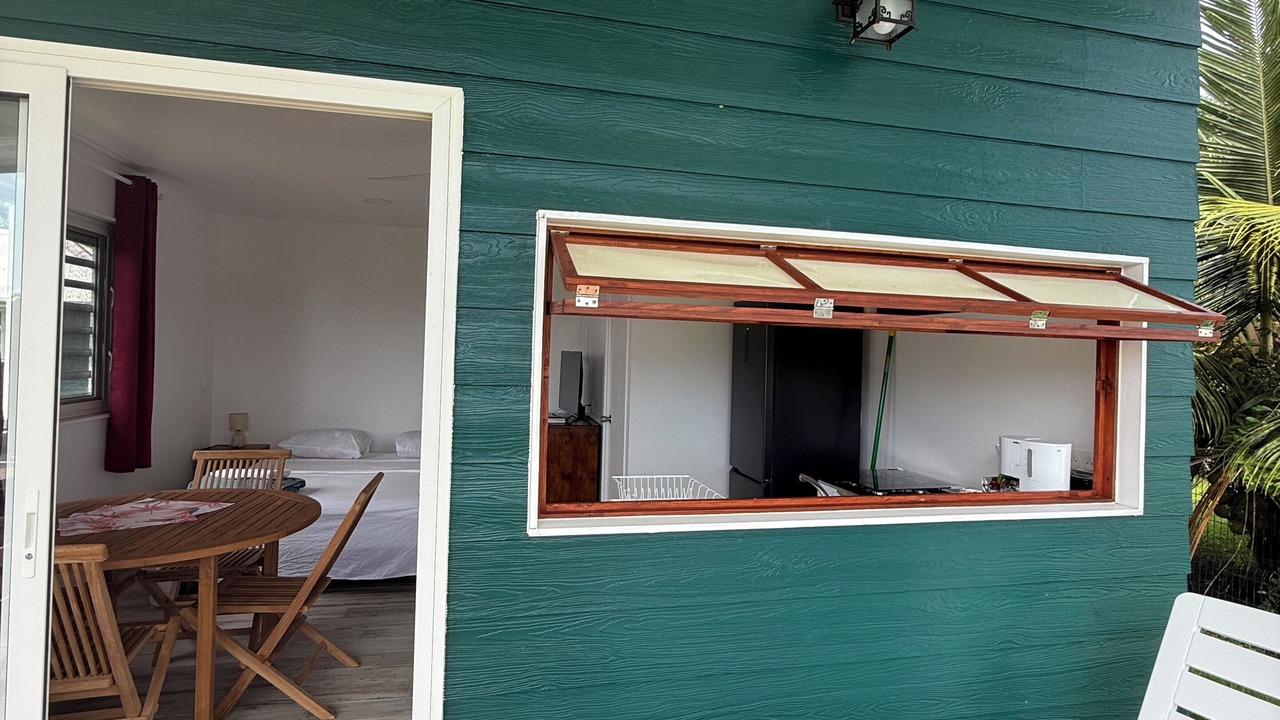 Photo of Patio Balcony in Teahupoo