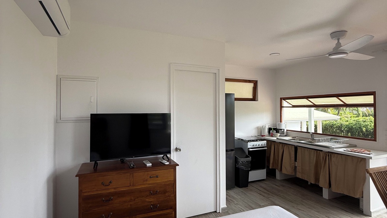 Photo of Bedroom in Teahupoo