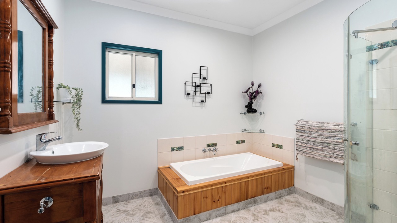 Photo of Bathroom in Greenbank
