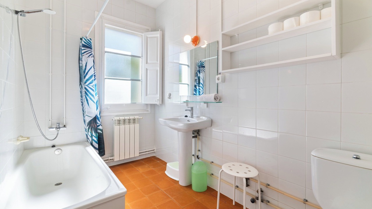 Photo of Bathroom in Begues