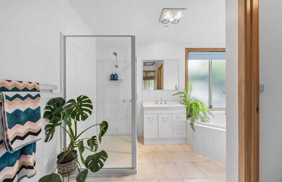 Photo of Bathroom in Halls Gap