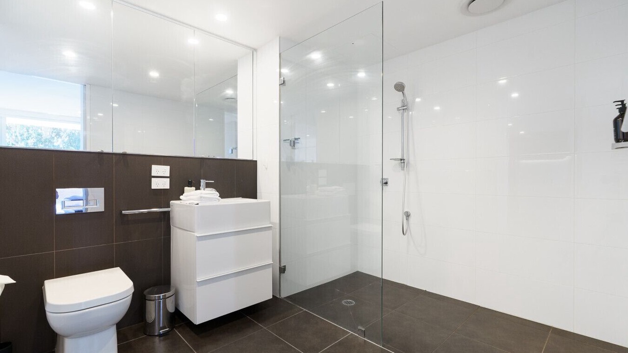 Photo of Bathroom in Reid