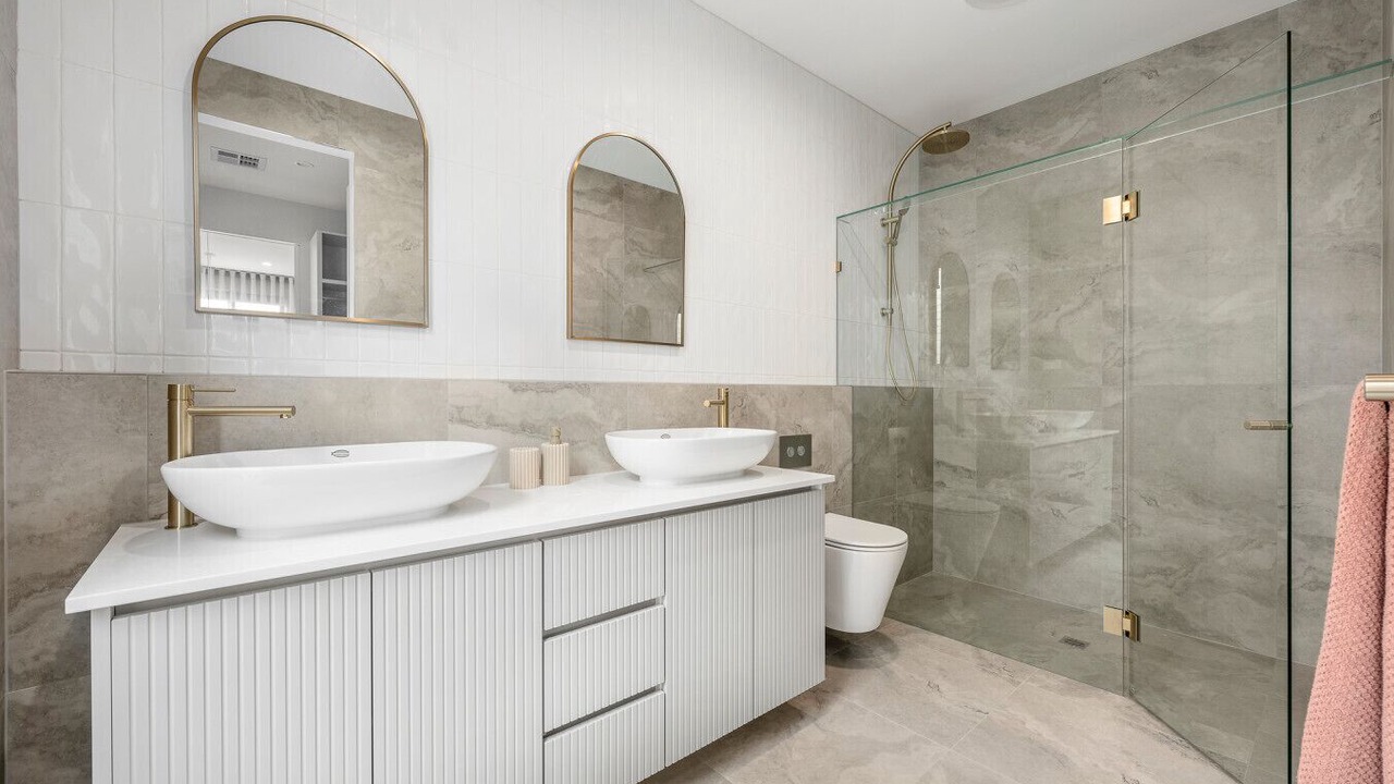 Photo of Bathroom in Indented Head
