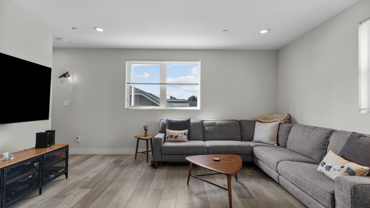 Photo of Livingroom in East Hollywood