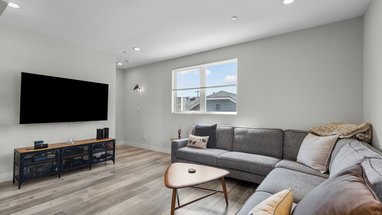 Photo of Livingroom in East Hollywood