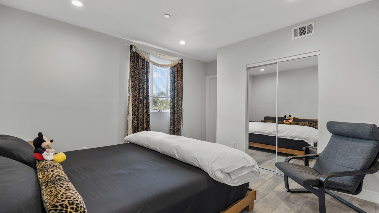 Photo of Bedroom in East Hollywood