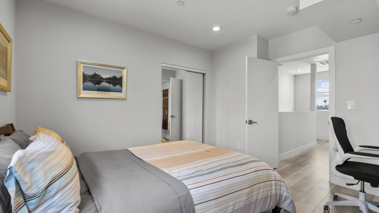 Photo of Bedroom in East Hollywood
