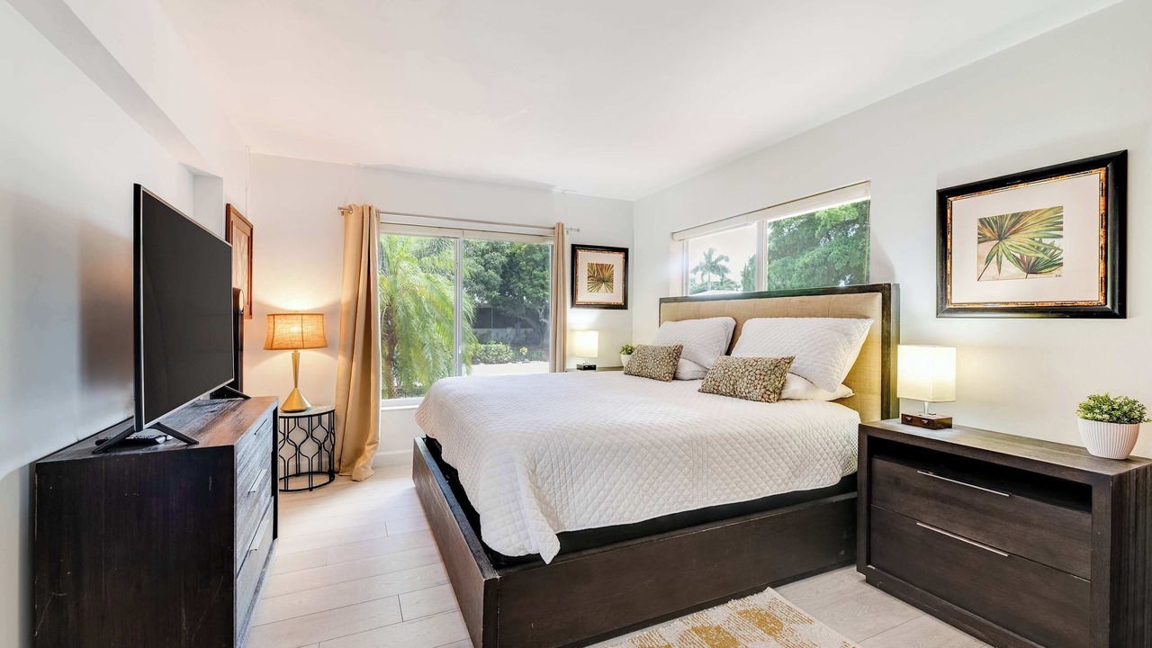 Photo of Bedroom in Cypress Point