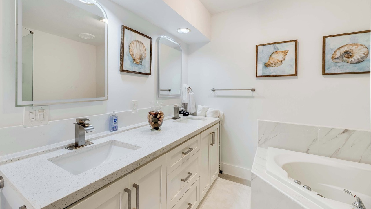 Photo of Bathroom in Cypress Point