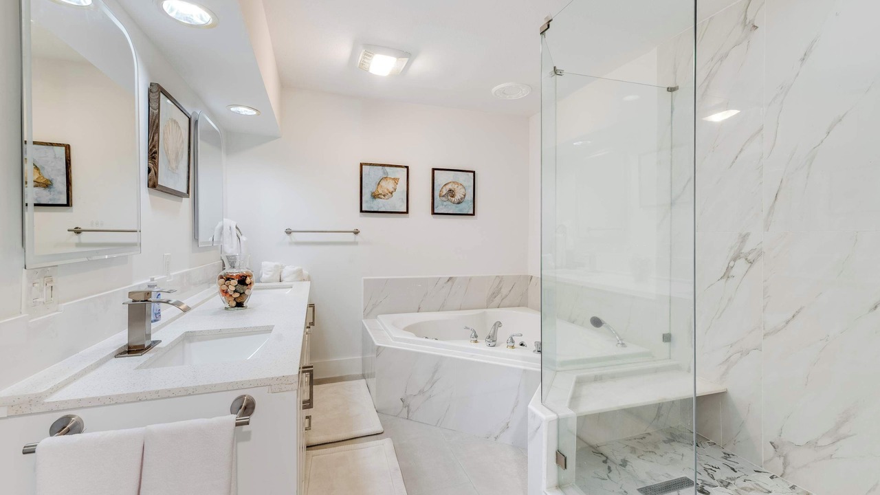 Photo of Bathroom in Cypress Point