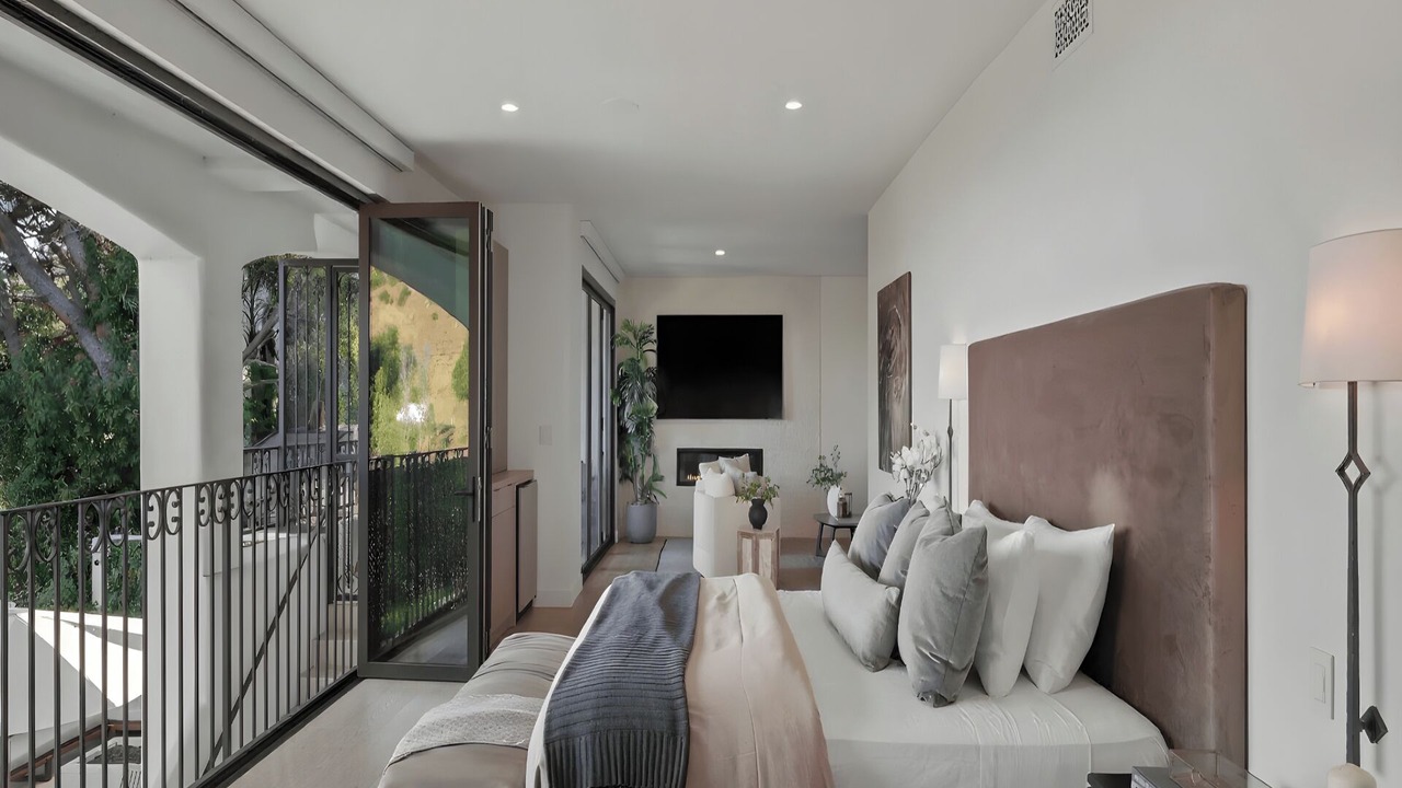 Photo of Bedroom in Hollywood Hills