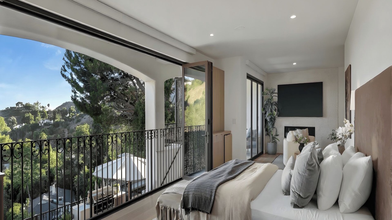 Photo of Bedroom in Hollywood Hills