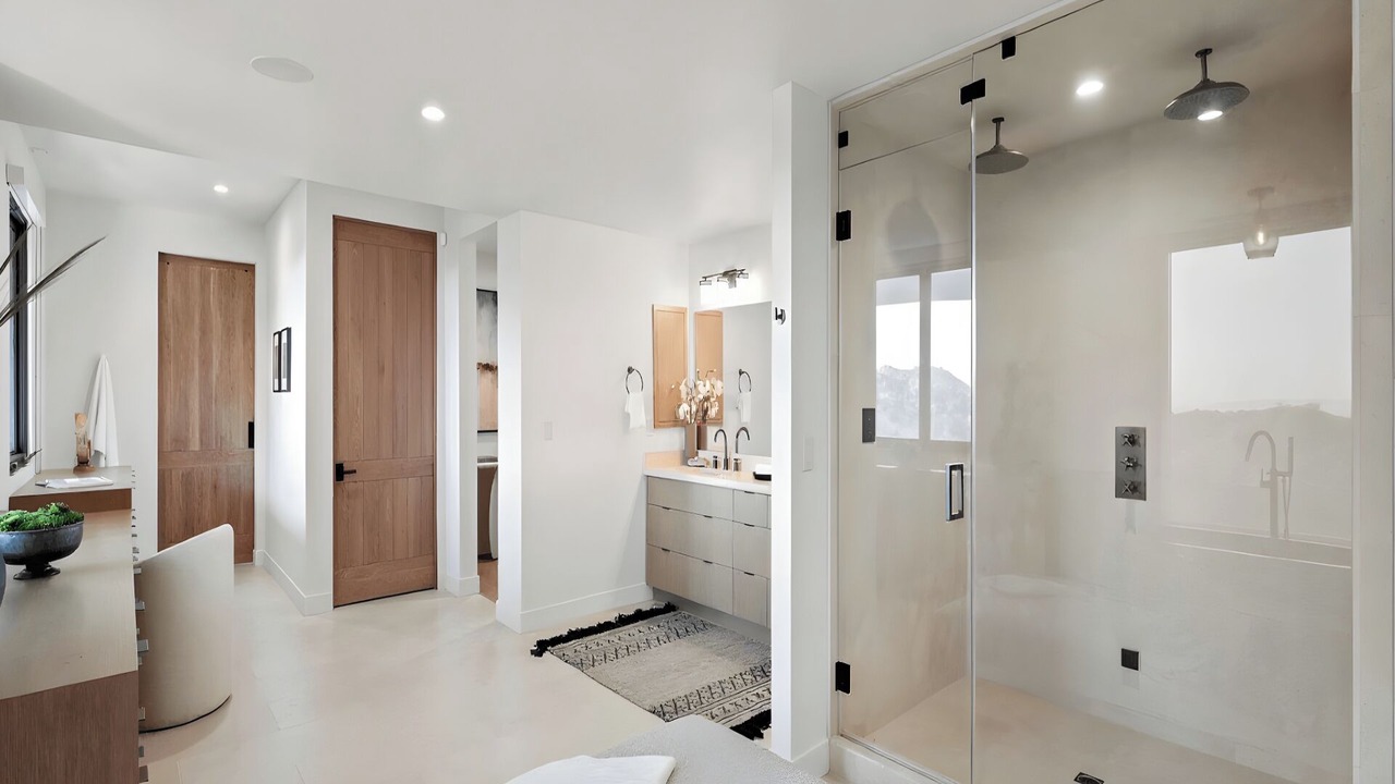 Photo of Bathroom in Hollywood Hills