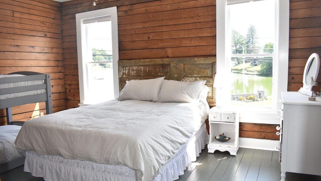 Photo of Bedroom in Findley Lake