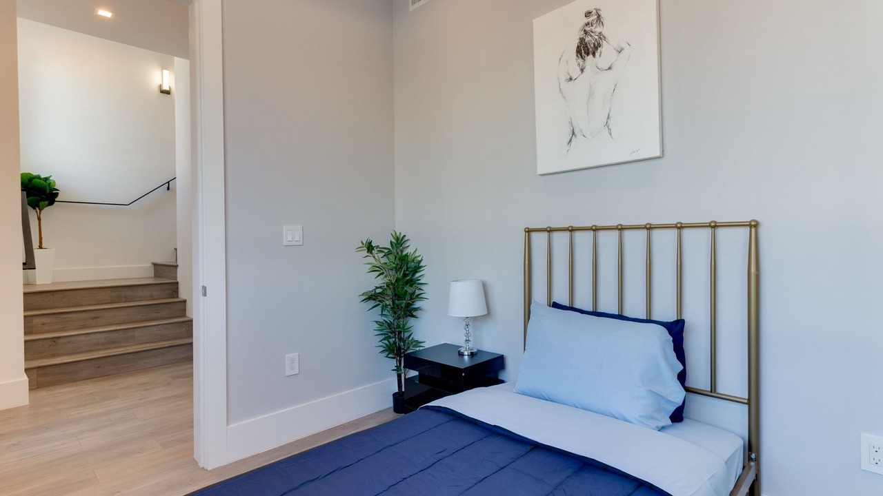 Photo of Bedroom in Mid City