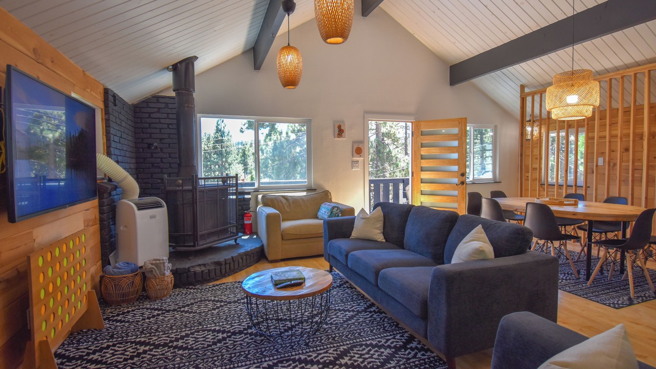 Photo of Livingroom in Green Valley Lake