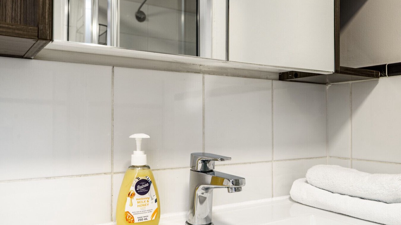 Photo of Bathroom in Reid