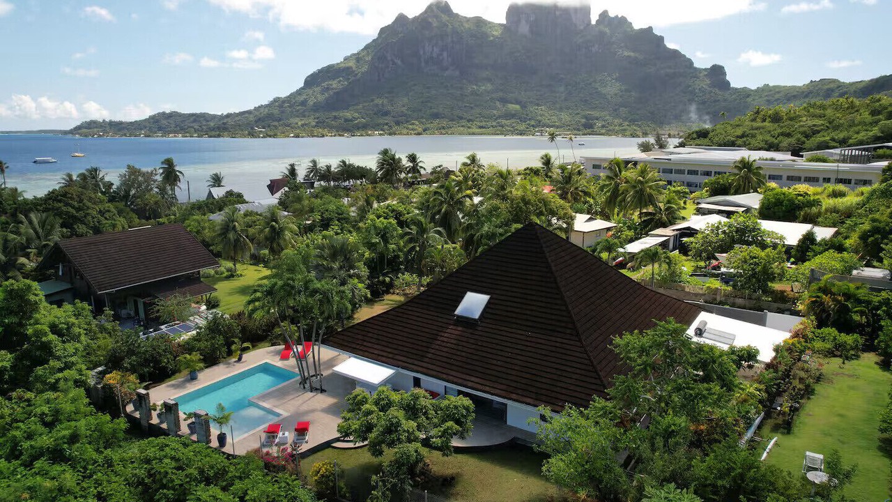 Photo of Outdoor in Point Matira