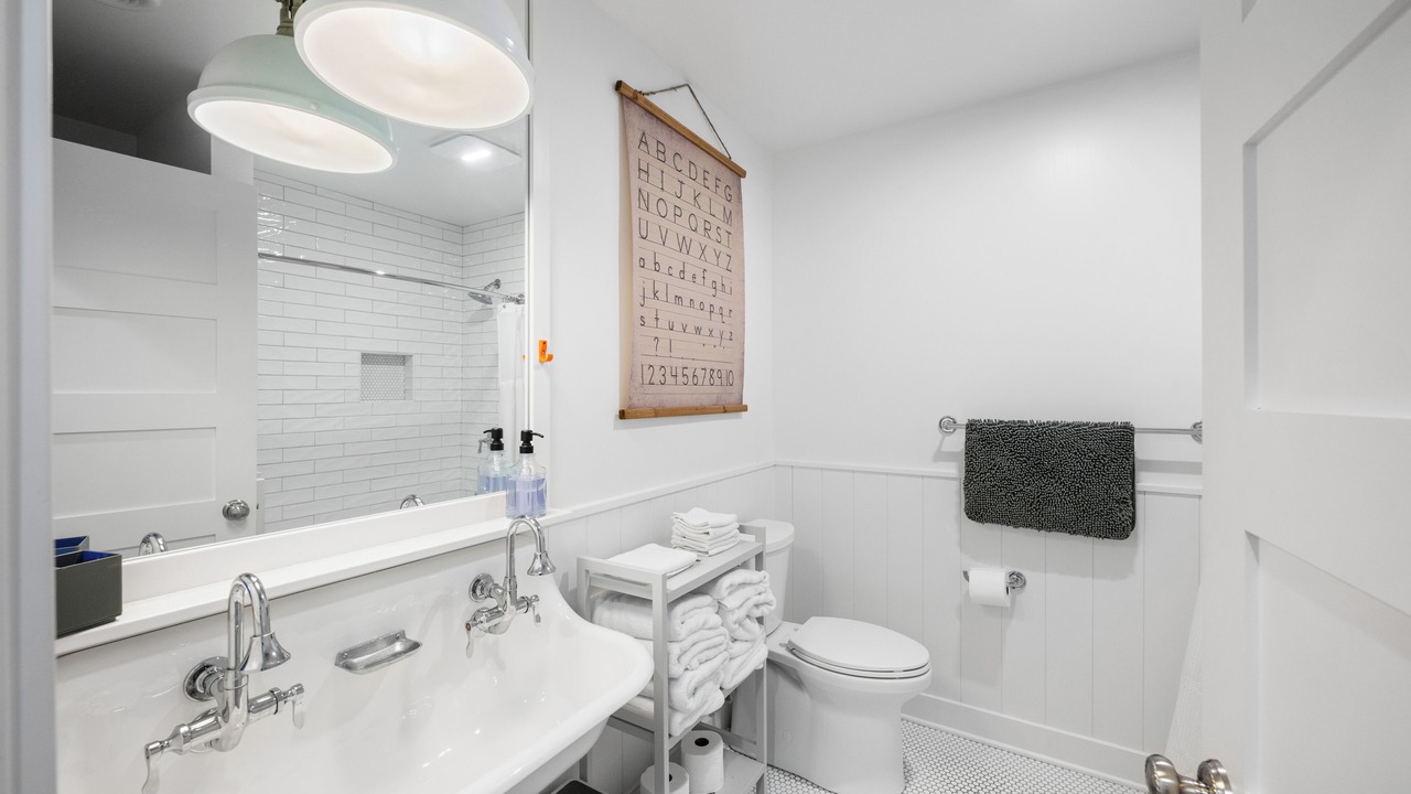 Photo of Bathroom in Lakeside